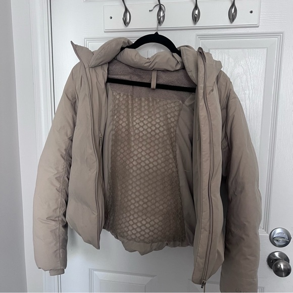 Lululemon Slush Hour Hooded Jacket - Picture 13 of 16